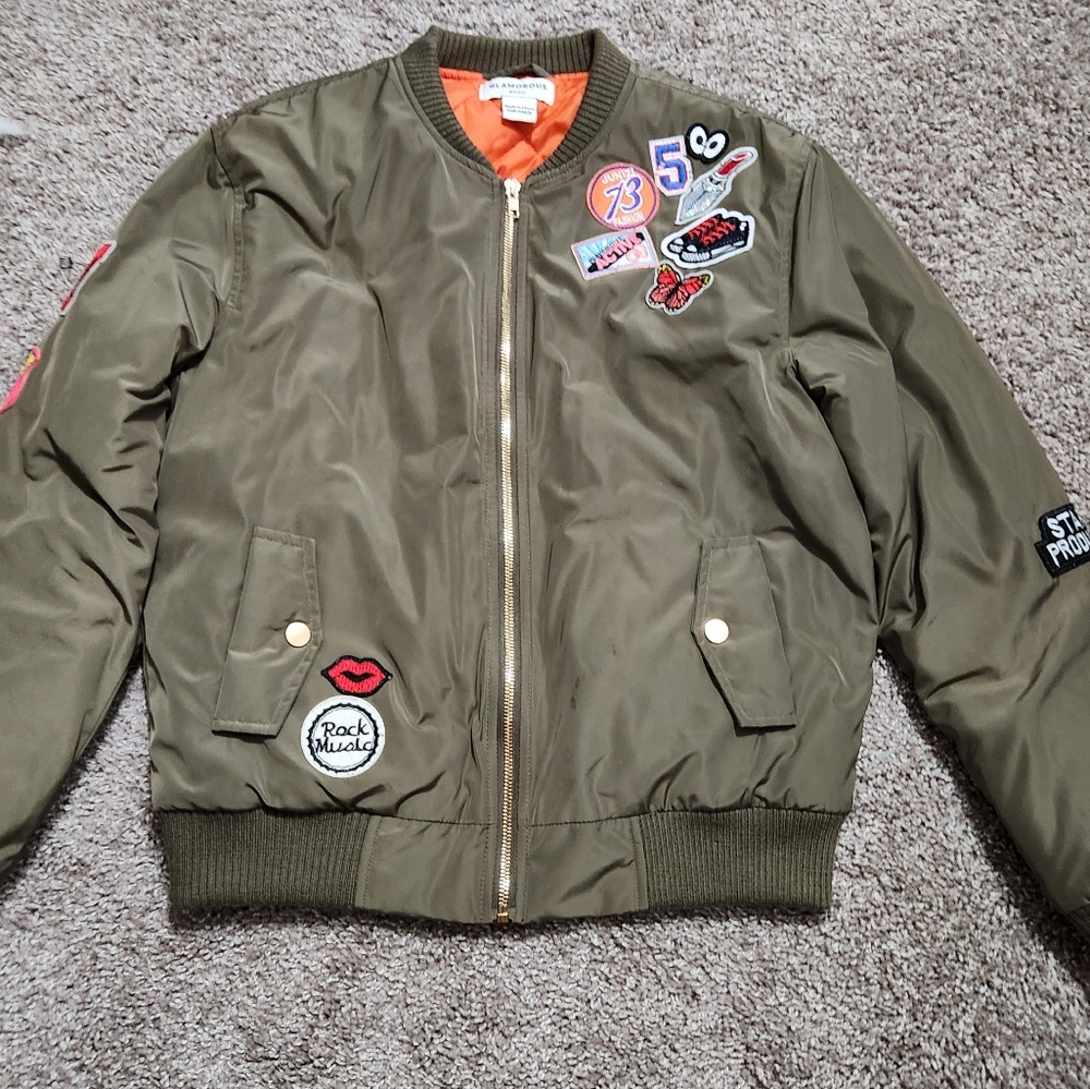 🔥 ARMY GREEN BOMBER JACKET WITH PATCHES small